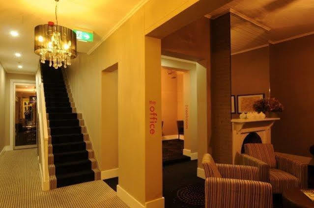 Crossroads Hotel Нарабри Екстериор снимка